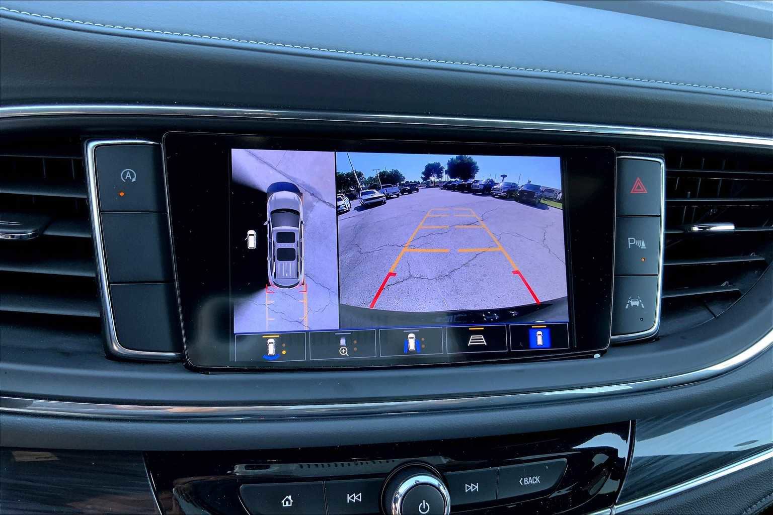 Used 2024 Buick Enclave Premium image 43