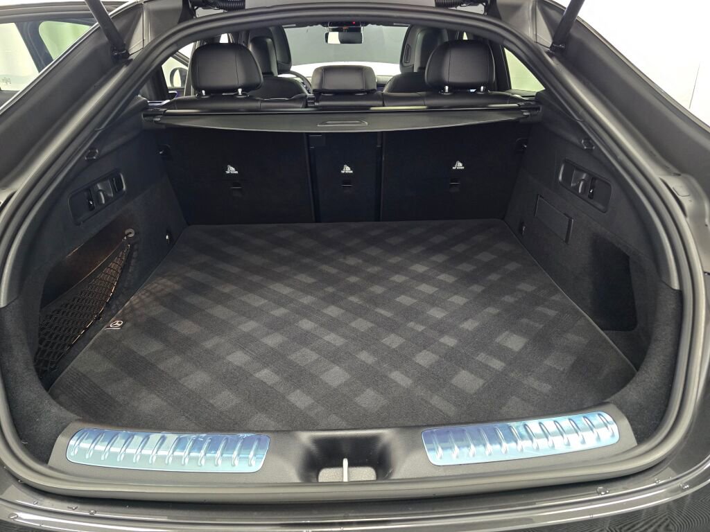 Certified 2025 Mercedes-Benz GLC 43 AMG 4MATIC Coupe image 11