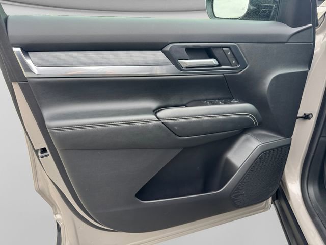 Used 2025 GMC Terrain Elevation AWD/4WD image 10