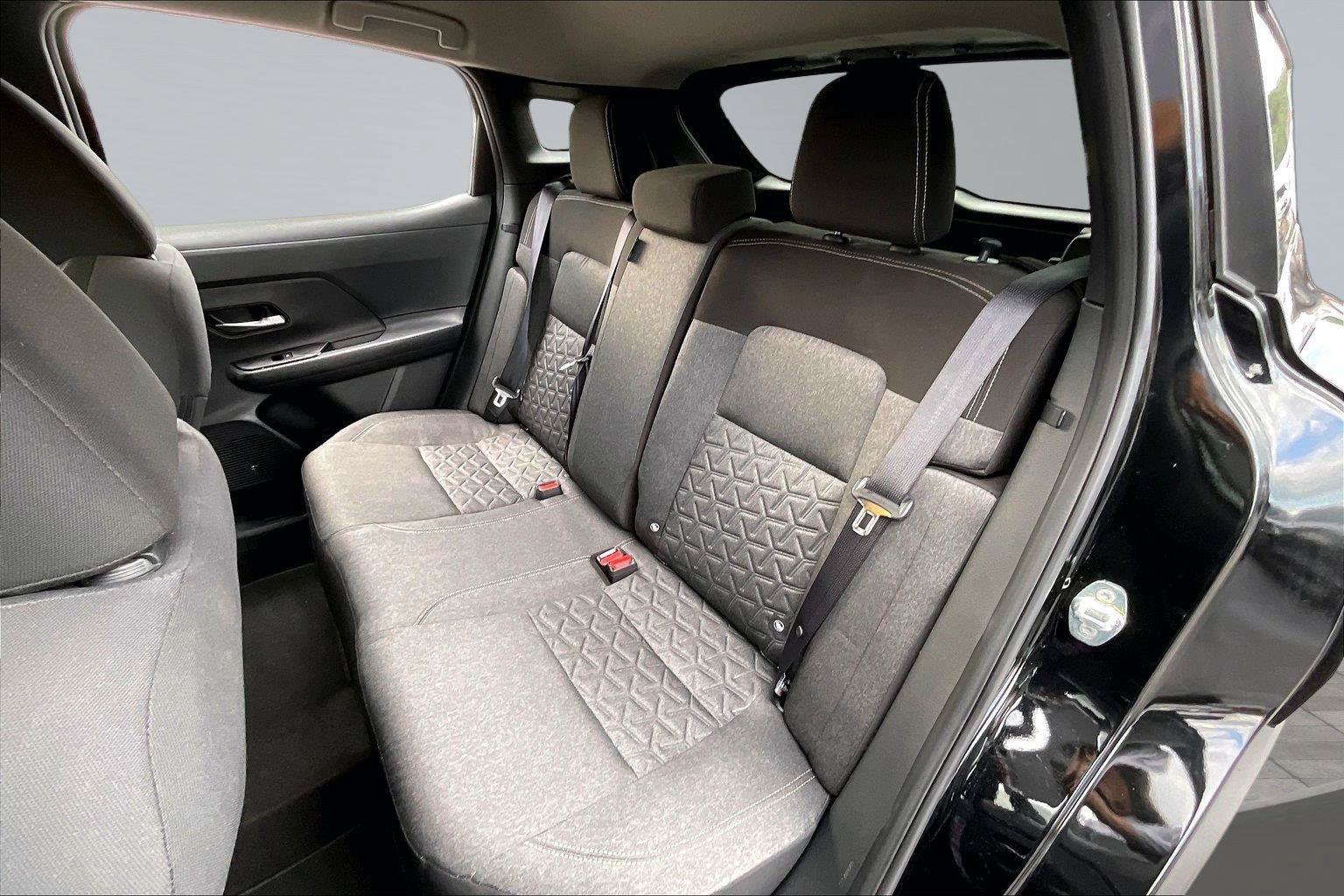 Certified 2025 Nissan Kicks SV AWD/4WD image 26