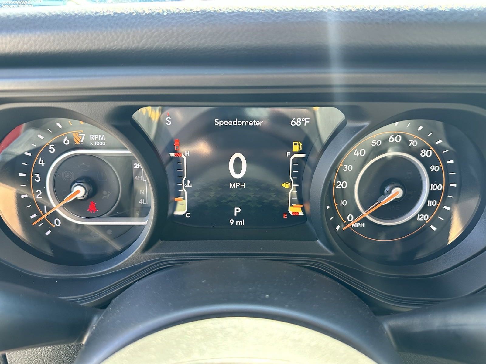 New 2024 Jeep Gladiator Sport image 13