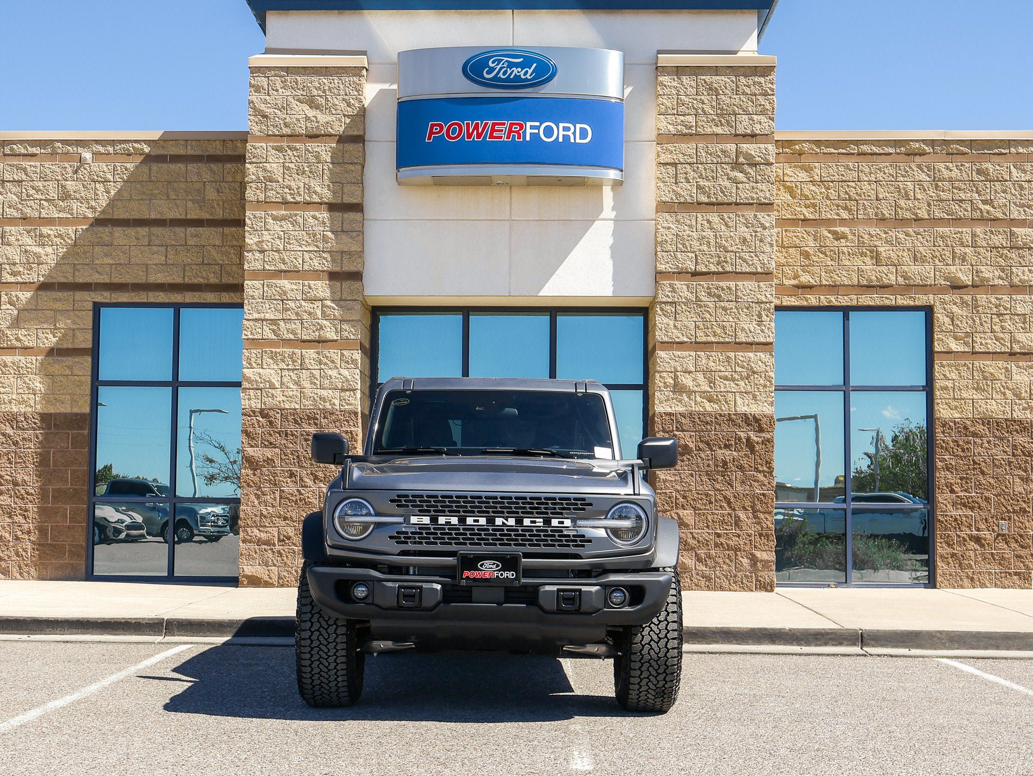 New 2026 Ford Bronco Badlands w/ Sasquatch Package AWD/4WD image 3