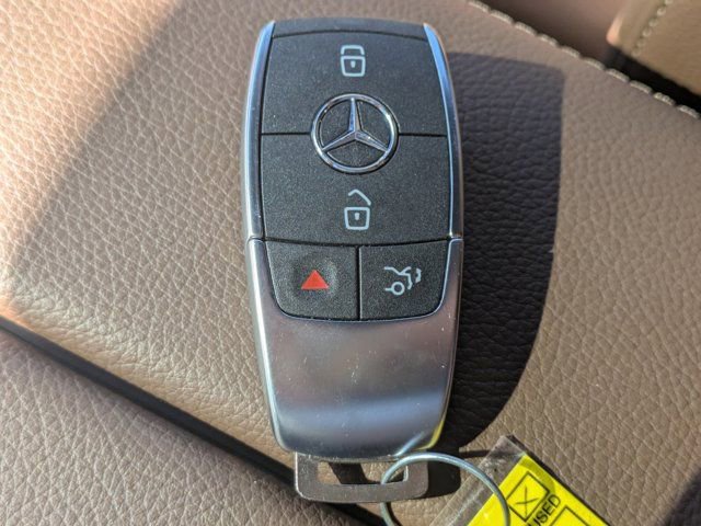 Used 2025 Mercedes-Benz GLE 350 4MATIC image 27