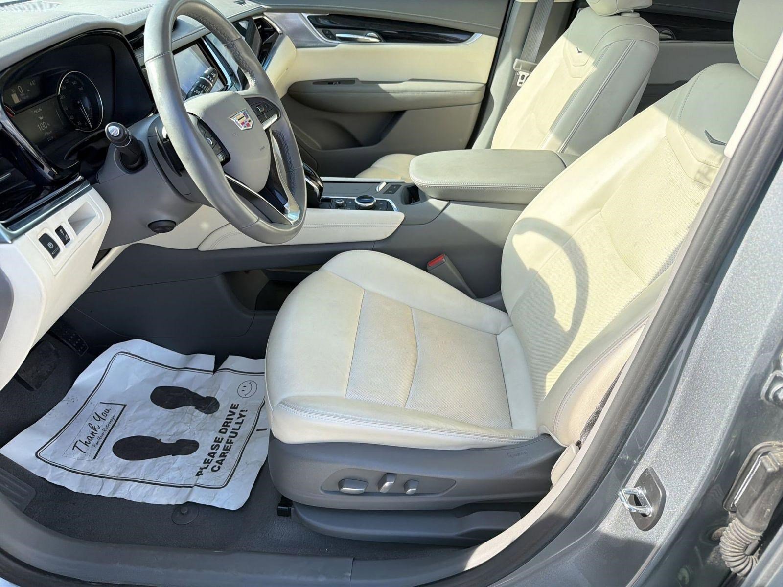 Used 2023 Cadillac XT6 Premium Luxury image 5