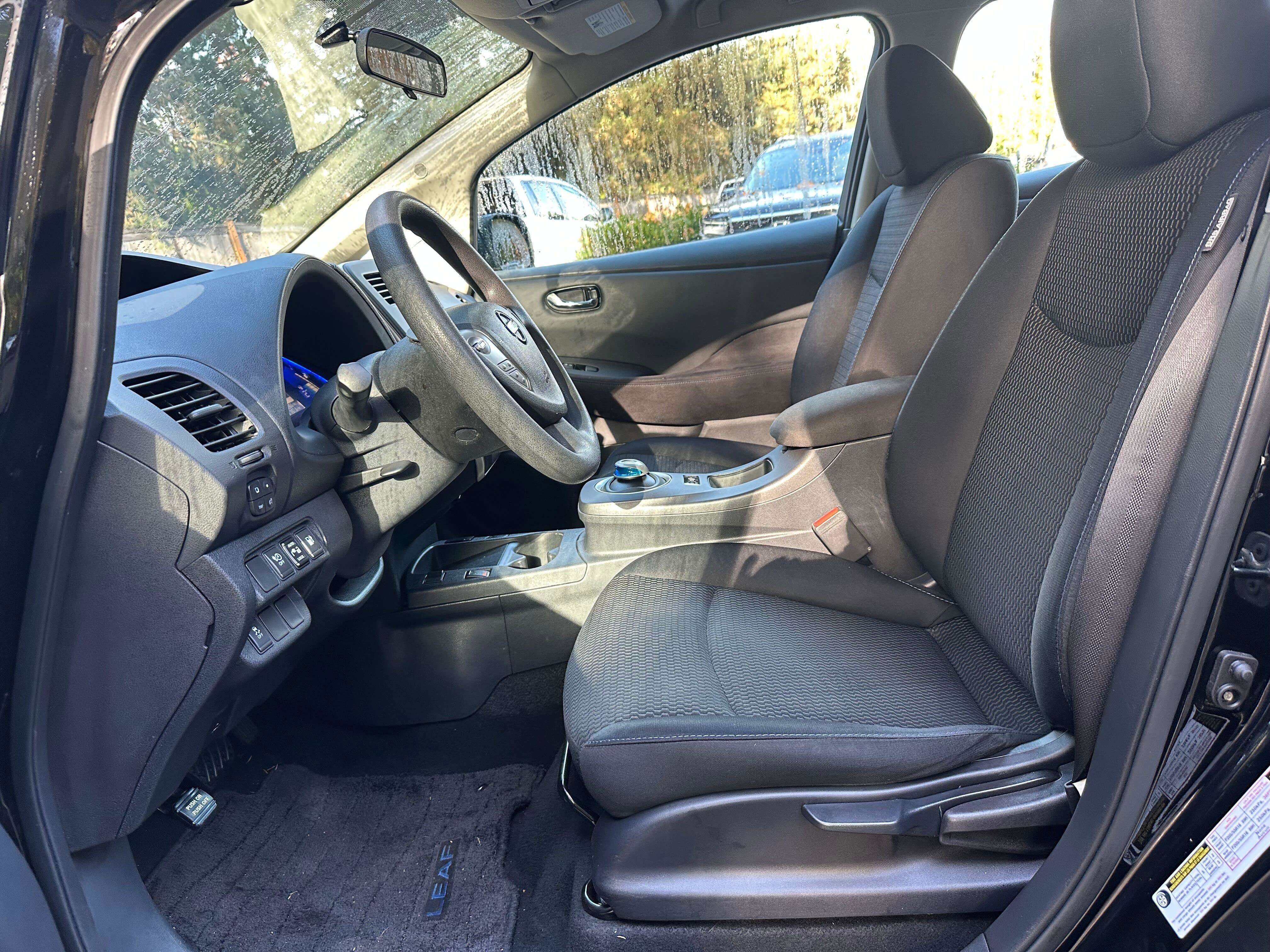 Used 2016 Nissan Leaf S w/ Charger Package image 22