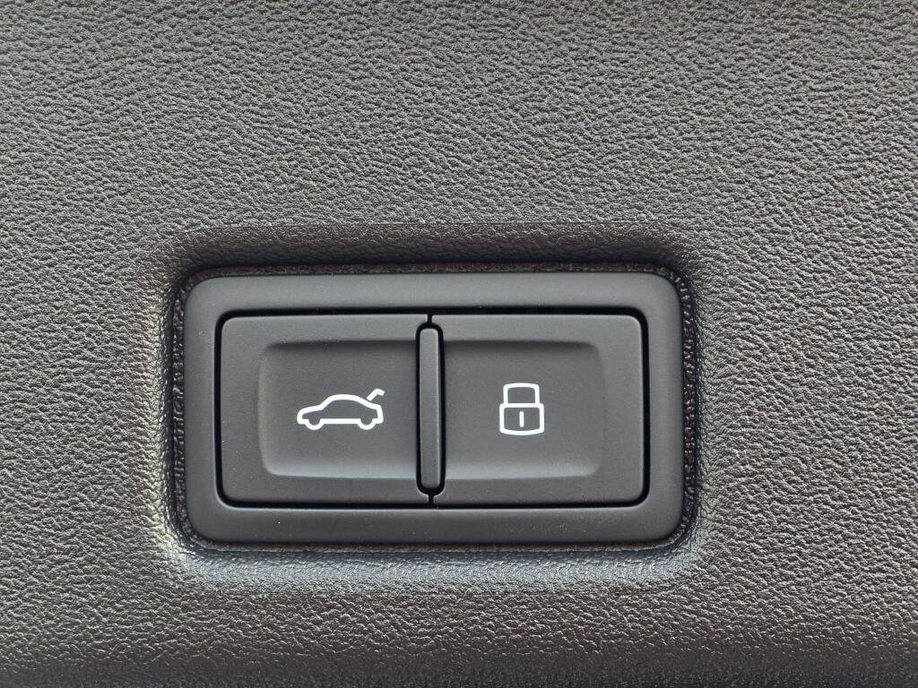 New 2026 Audi SQ5 Premium Plus AWD/4WD image 21
