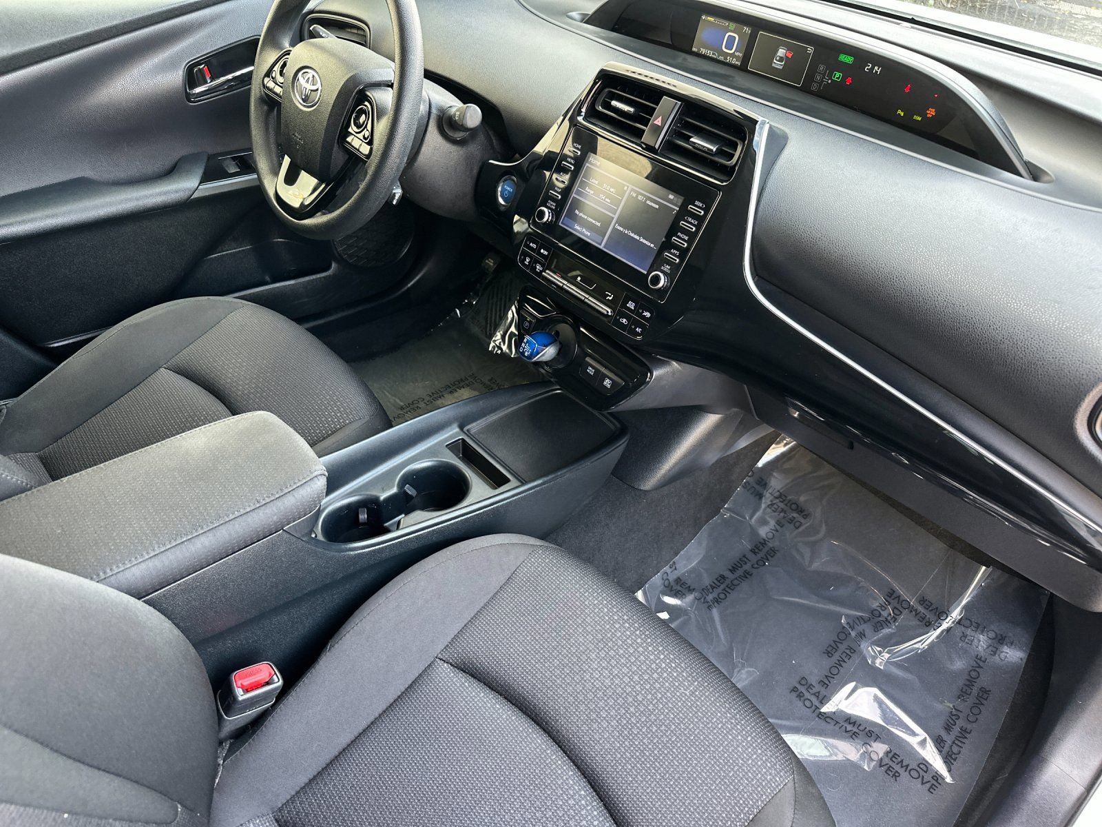 Used 2020 Toyota Prius LE image 18