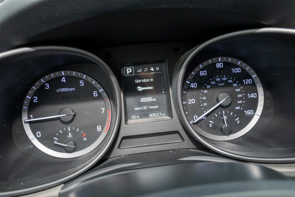 Used 2018 Hyundai Santa Fe Sport image 16