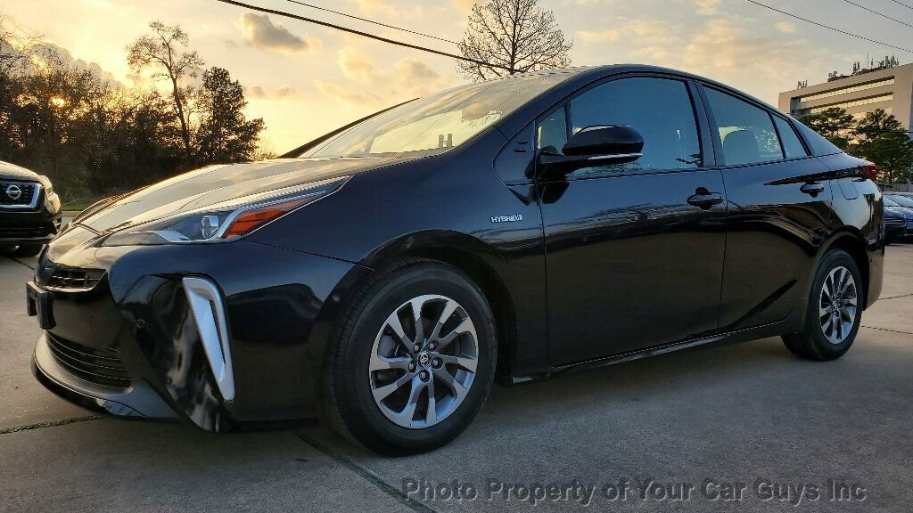 Used 2019 Toyota Prius Limited w/ Premium Convenience Package FWD image 1