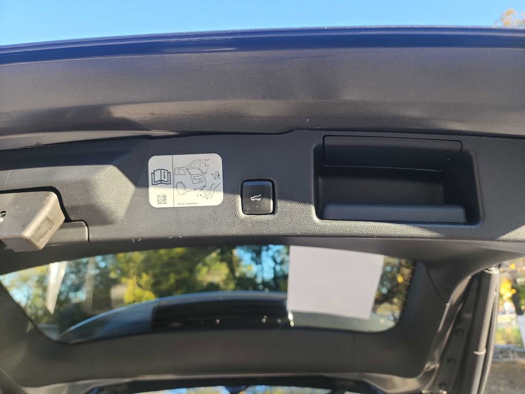 Used 2020 Ford Escape SEL image 34