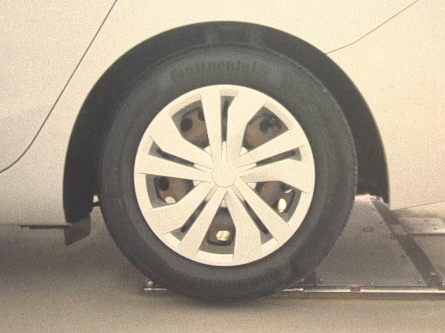 Used 2016 Chevrolet Cruze LS FWD image 13