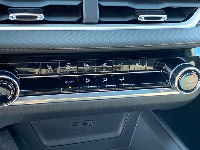 Used 2026 Chevrolet Equinox LT image 13