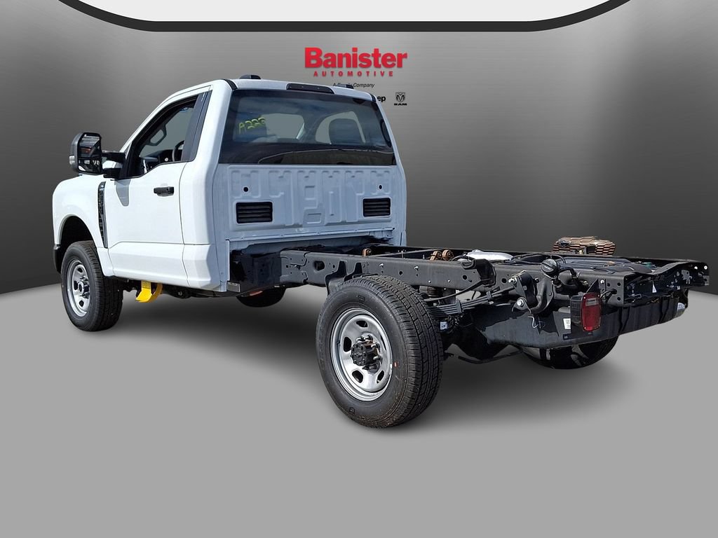 New 2025 Ford F350 XL AWD/4WD image 4