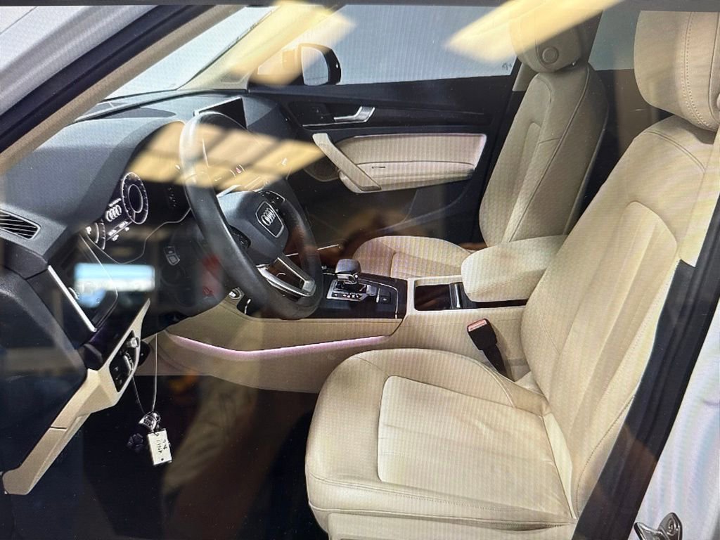 Used 2020 Audi Q5 Prestige AWD/4WD image 6