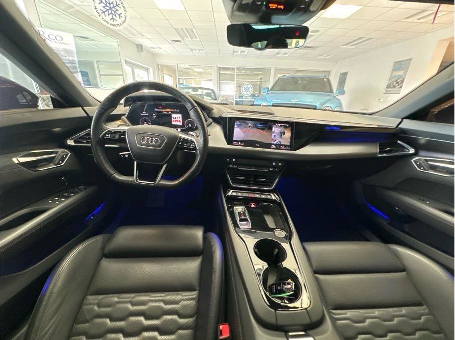 Used 2022 Audi e-tron GT Prestige w/ Prestige Package image 14