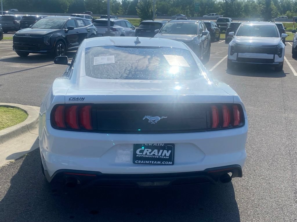 Used 2020 Ford Mustang Coupe RWD image 6