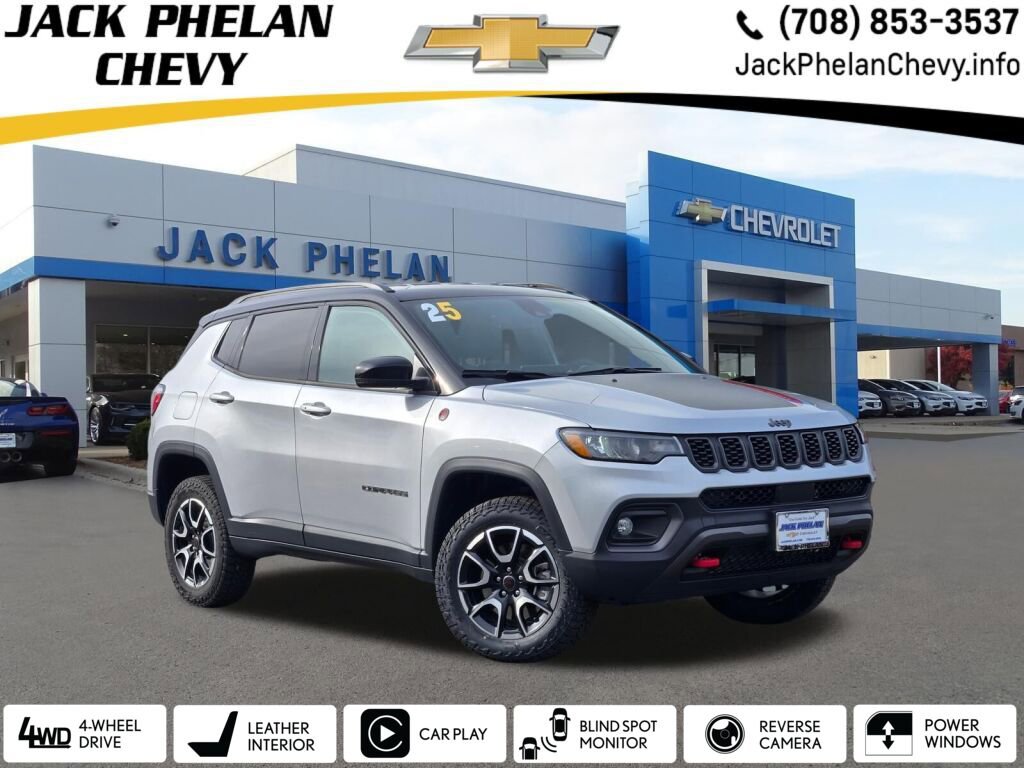 Used 2025 Jeep Compass Trailhawk image 1