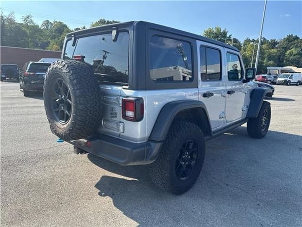 Used 2024 Jeep Wrangler Unlimited AWD/4WD image 37