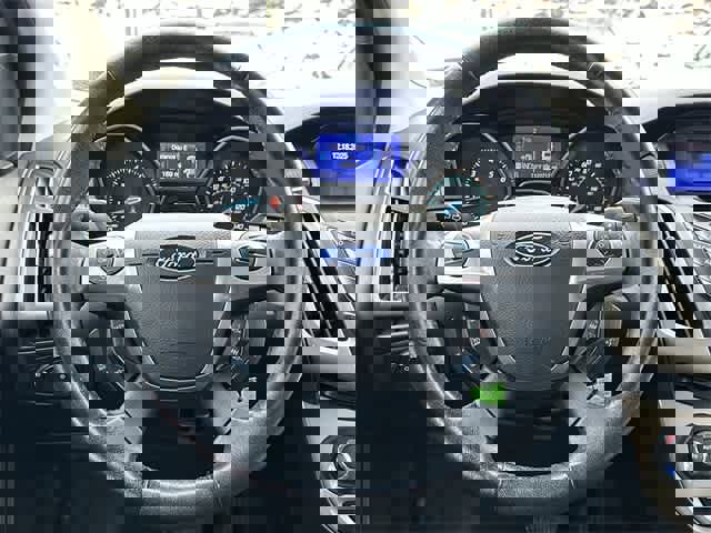 Used 2012 Ford Focus SEL w/ SEL/Titanium Winter Pkg image 6