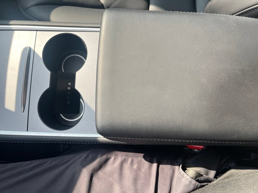 Used 2024 Tesla Model Y Long Range RWD image 19