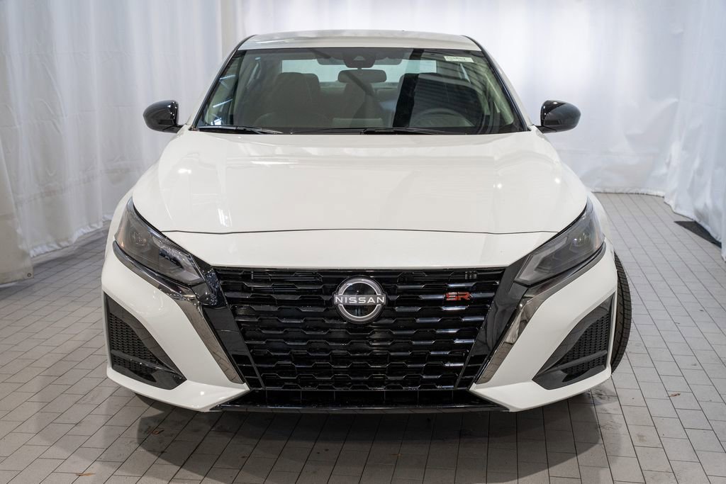 New 2025 Nissan Altima 2.5 SR image 2