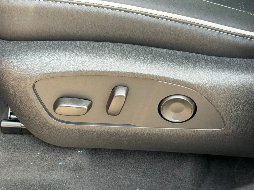 New 2026 Buick Enclave Sport Touring w/ Power Package image 28