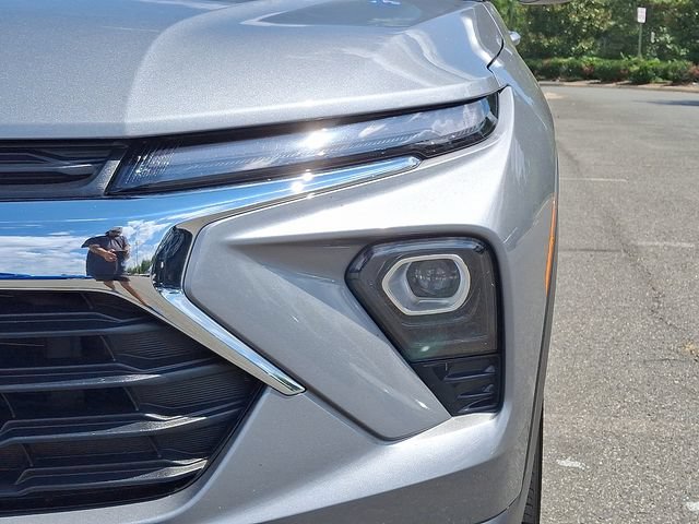 Used 2025 Chevrolet TrailBlazer LT AWD/4WD image 9