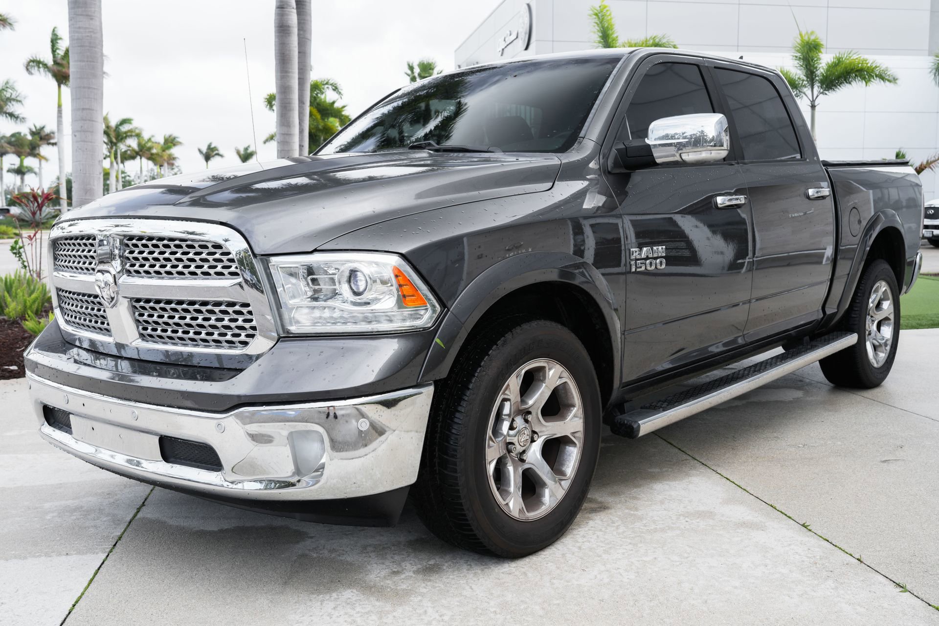 Used 2016 RAM 1500 Laramie w/ Convenience Group image 5