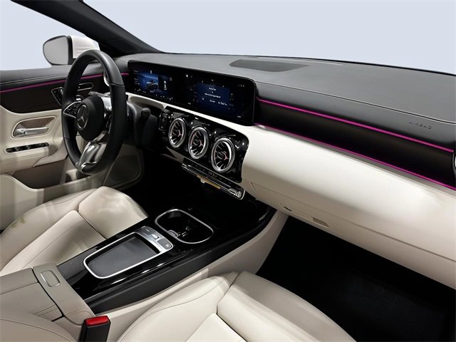 Used 2025 Mercedes-Benz CLA 250 4MATIC image 27