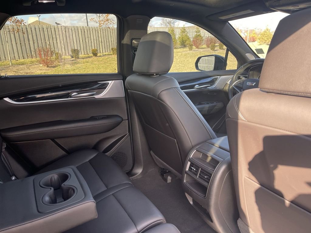 Certified 2024 Cadillac XT5 Premium Luxury FWD image 40
