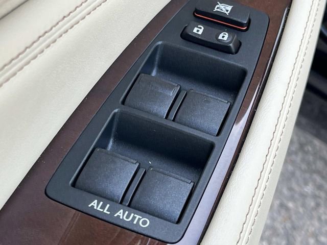 Used 2015 Lexus LS 460 w/ Comfort Package image 29