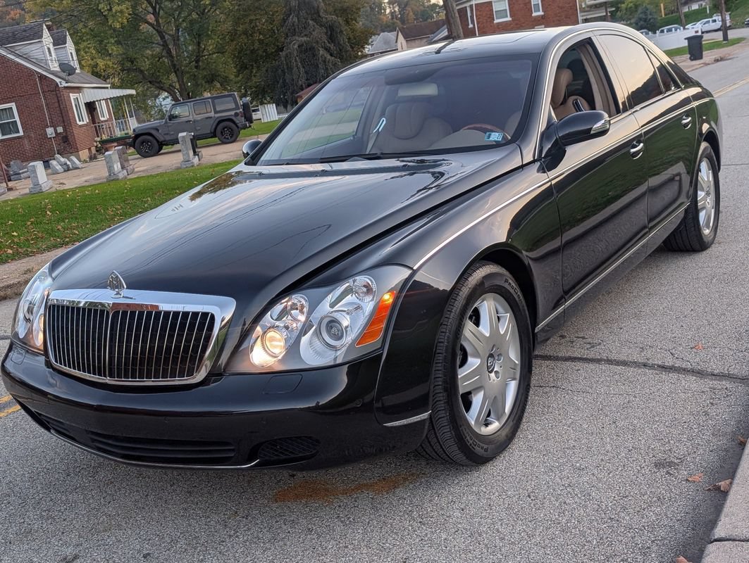 Used 2005 Maybach 57 RWD image 13
