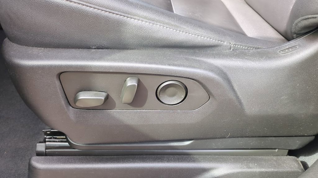 Used 2023 Chevrolet Tahoe LT image 12