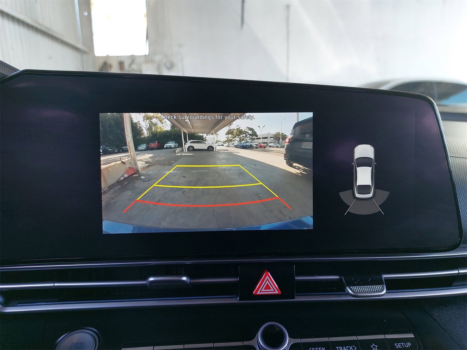 Used 2022 Hyundai Elantra Limited w/ Preferred Accessory Package image 22