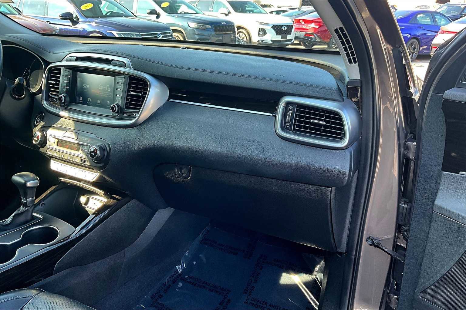 Used 2019 Kia Sorento EX image 18