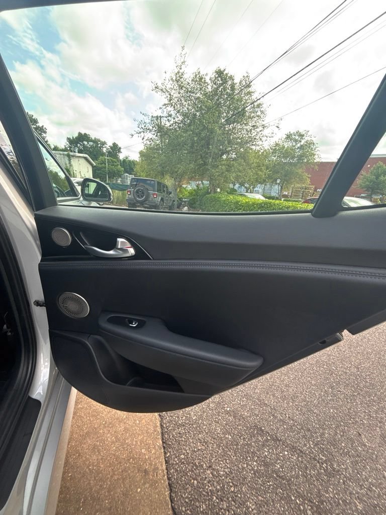 Used 2018 Kia Stinger Premium RWD image 21