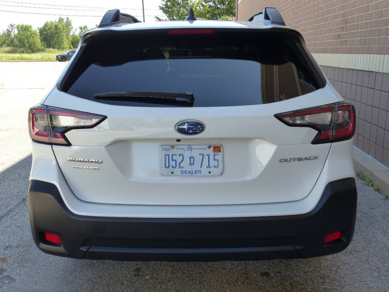 Used 2024 Subaru Outback Premium AWD/4WD image 9