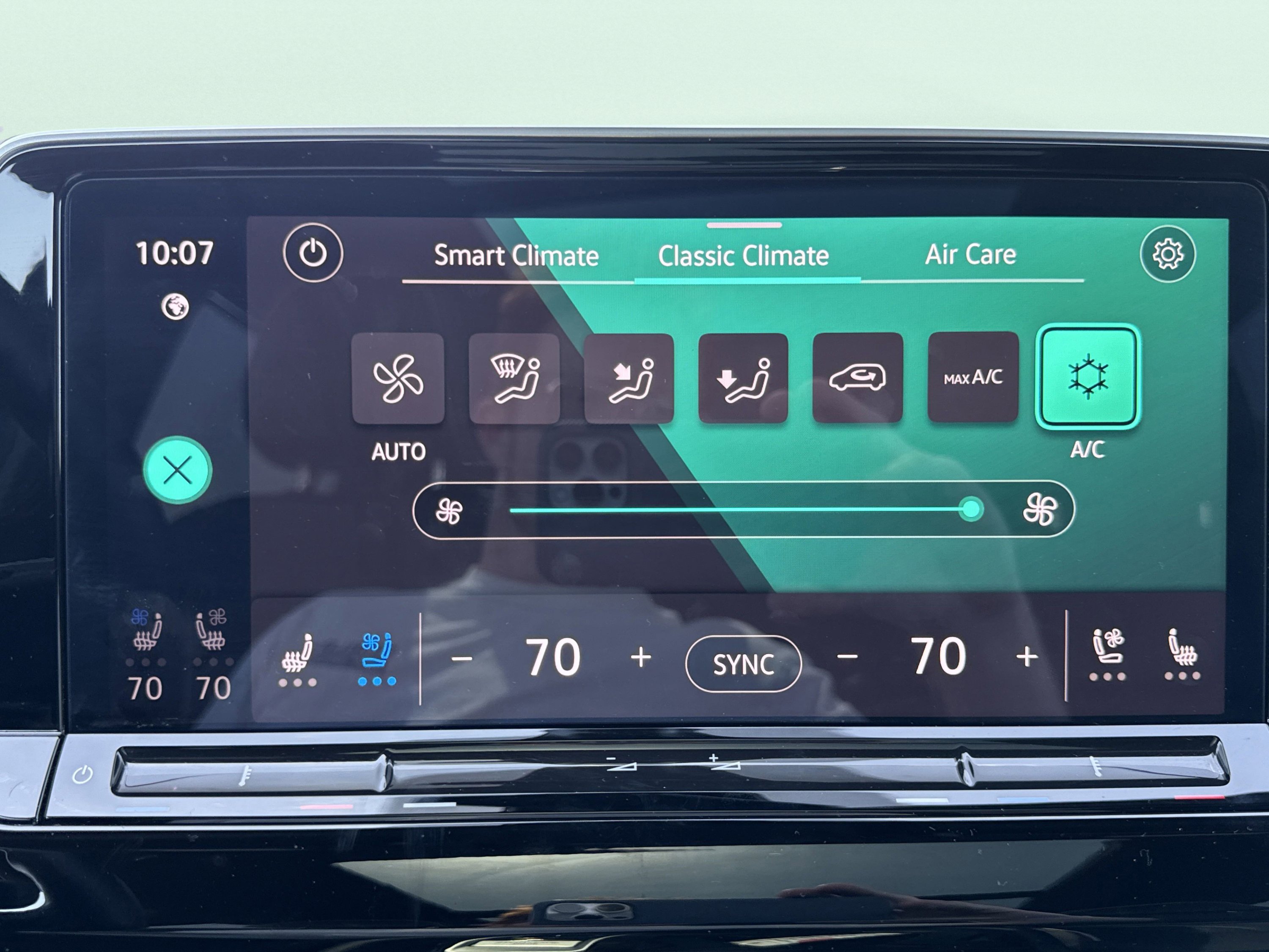 Used 2024 Volkswagen Atlas Cross Sport SEL Premium R-Line image 67