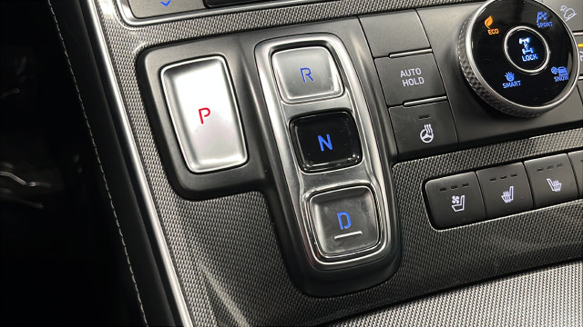 Used 2022 Hyundai Santa Fe Limited AWD/4WD image 19