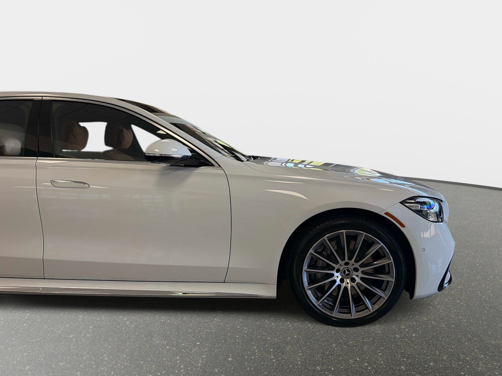 New 2026 Mercedes-Benz S 500 4MATIC image 4