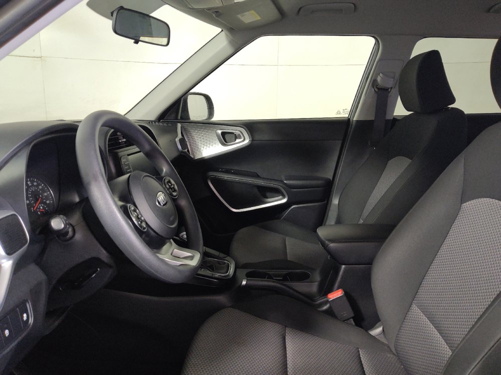Used 2020 Kia Soul LX FWD image 17