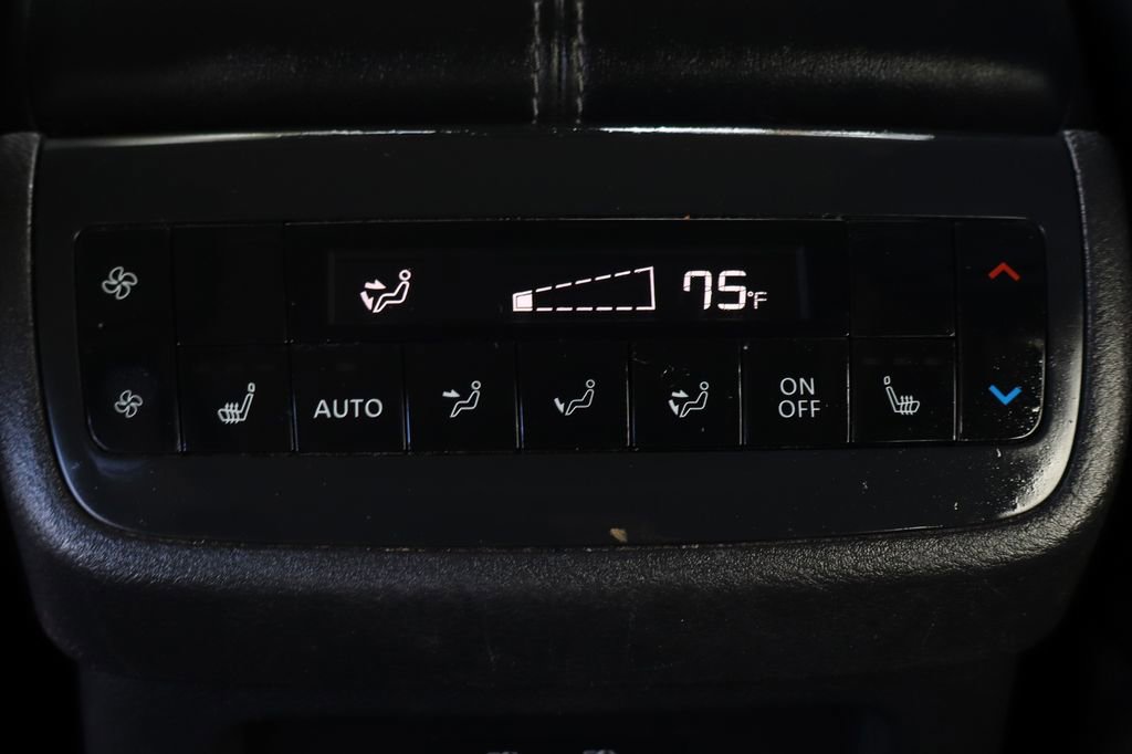 Used 2022 Nissan Pathfinder SL w/ SL Premium Package image 42