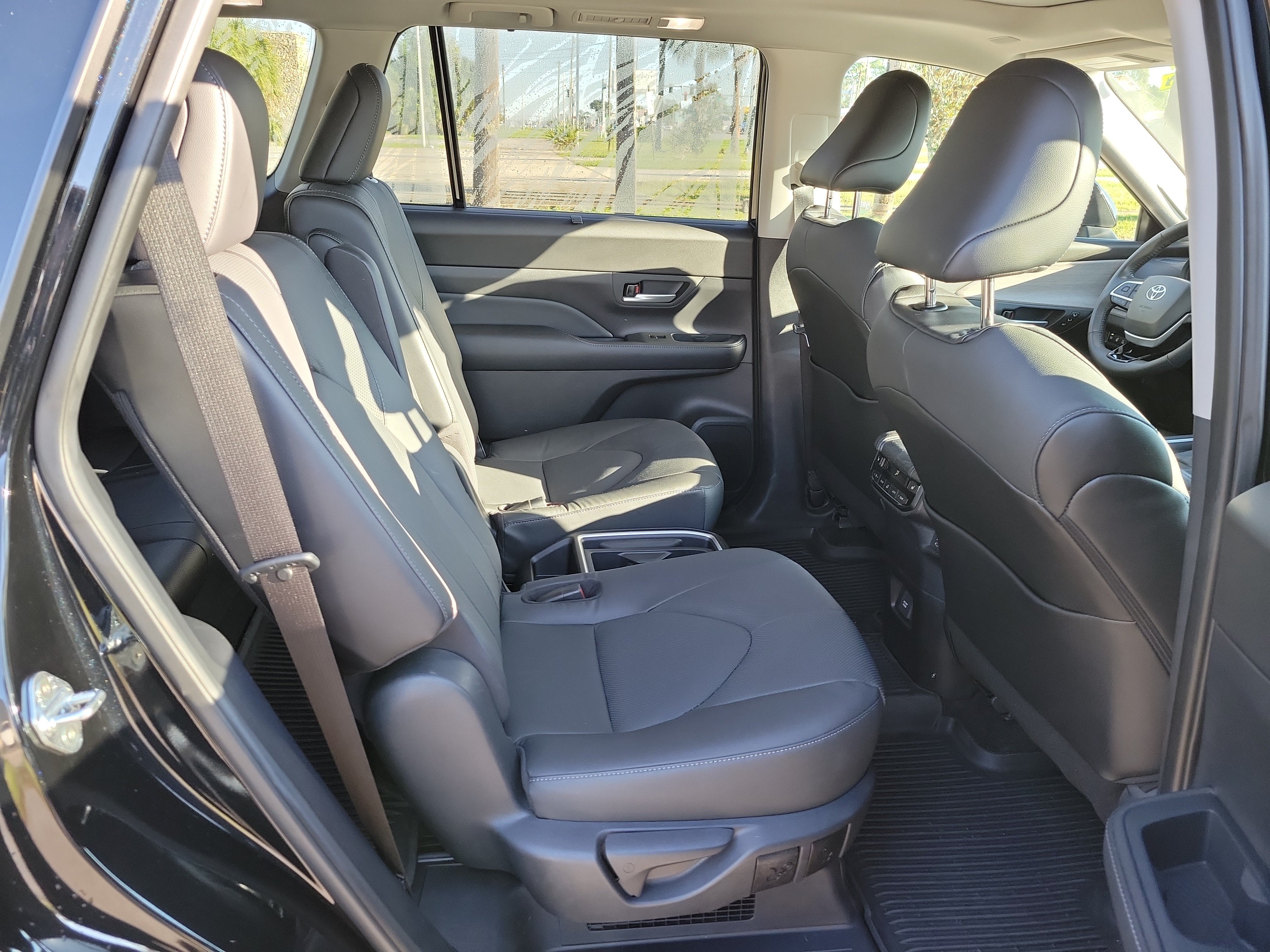 Used 2025 Toyota Grand Highlander AWD Hybrid image 10
