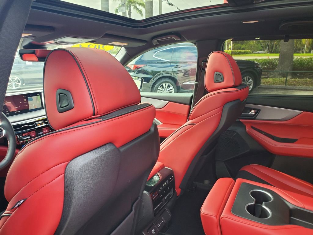 Used 2024 Acura MDX A-Spec image 11