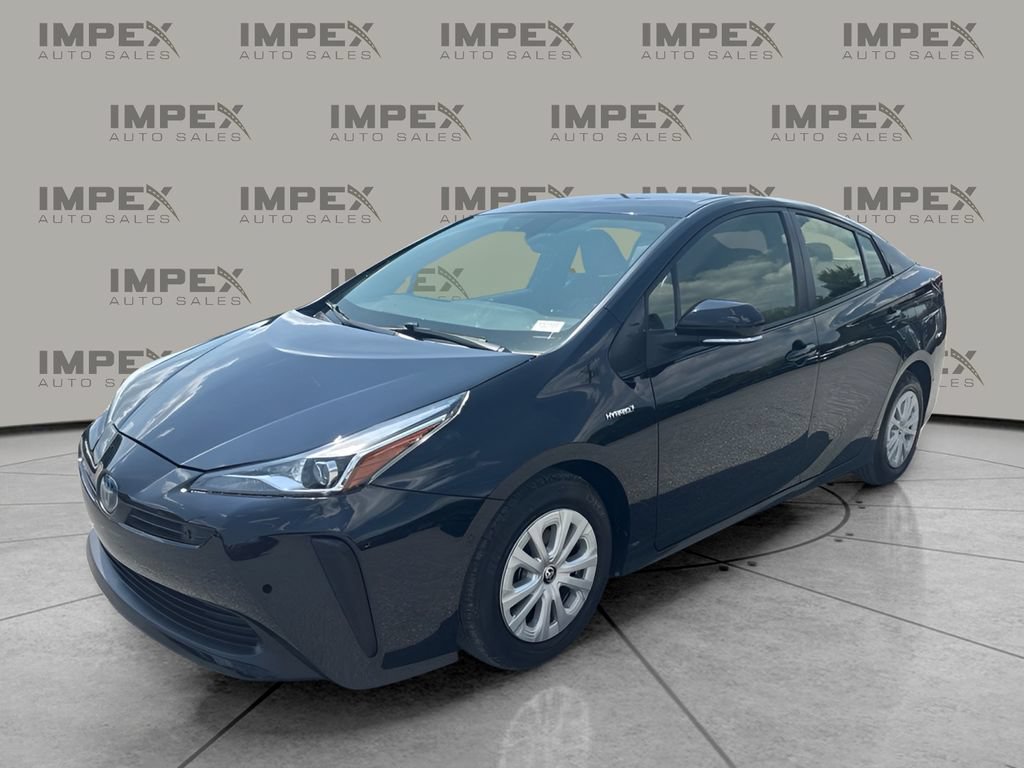 Used 2021 Toyota Prius LE FWD video 1