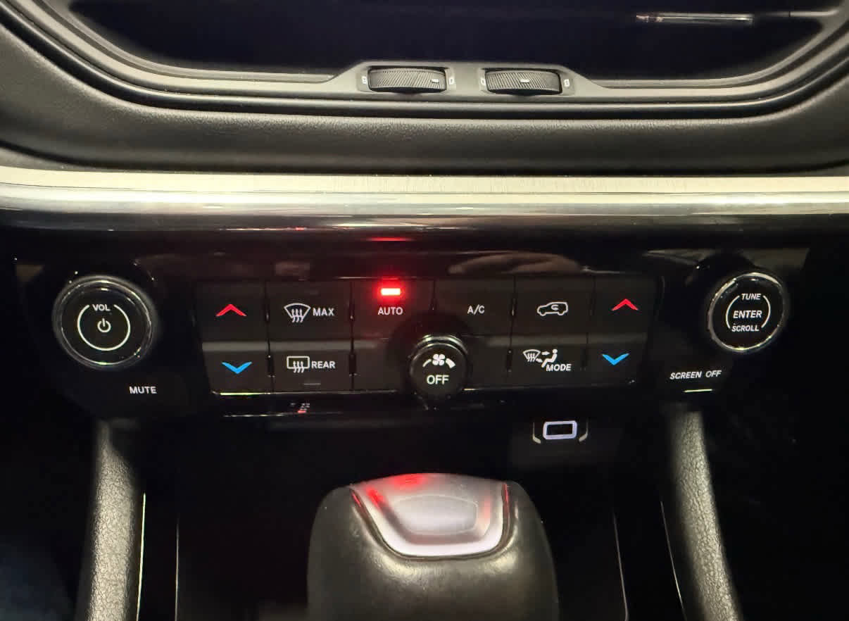 Used 2022 Jeep Compass High Altitude image 33