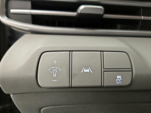 Used 2022 Hyundai Elantra SEL image 6