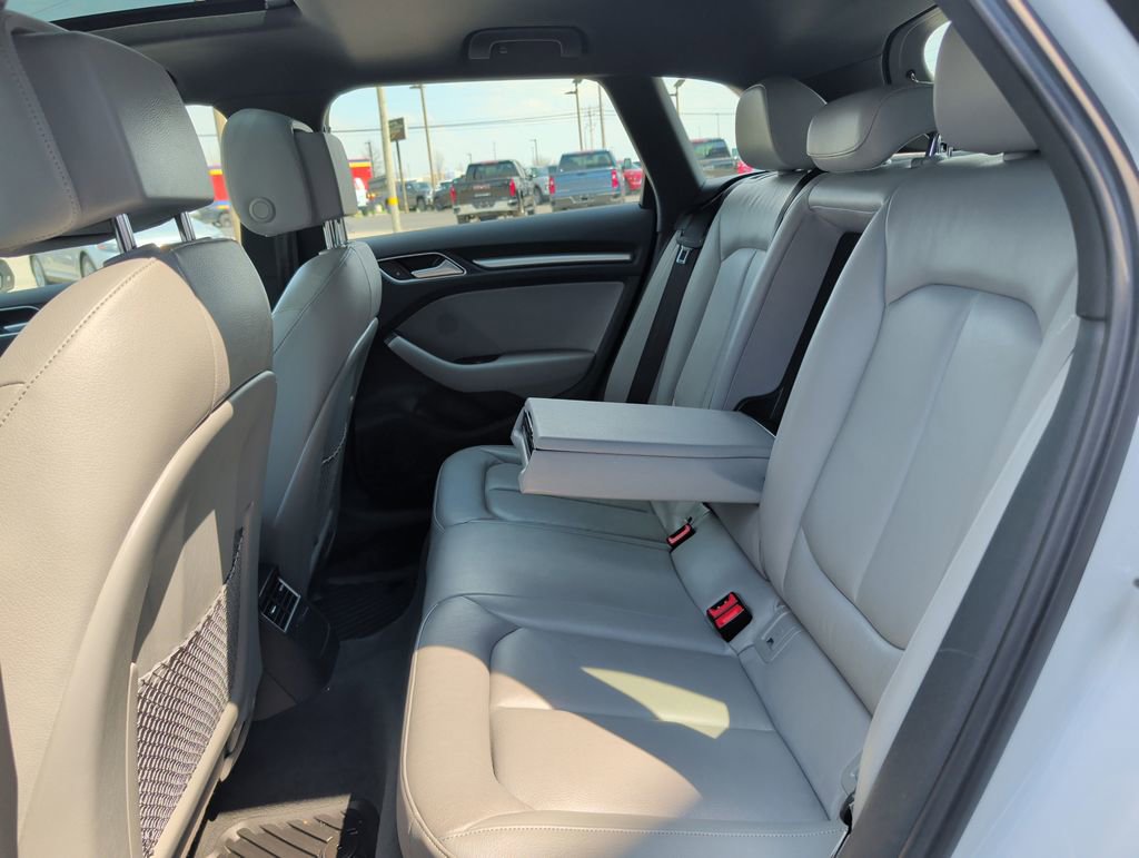 Used 2017 Audi A3 e-tron Premium image 19