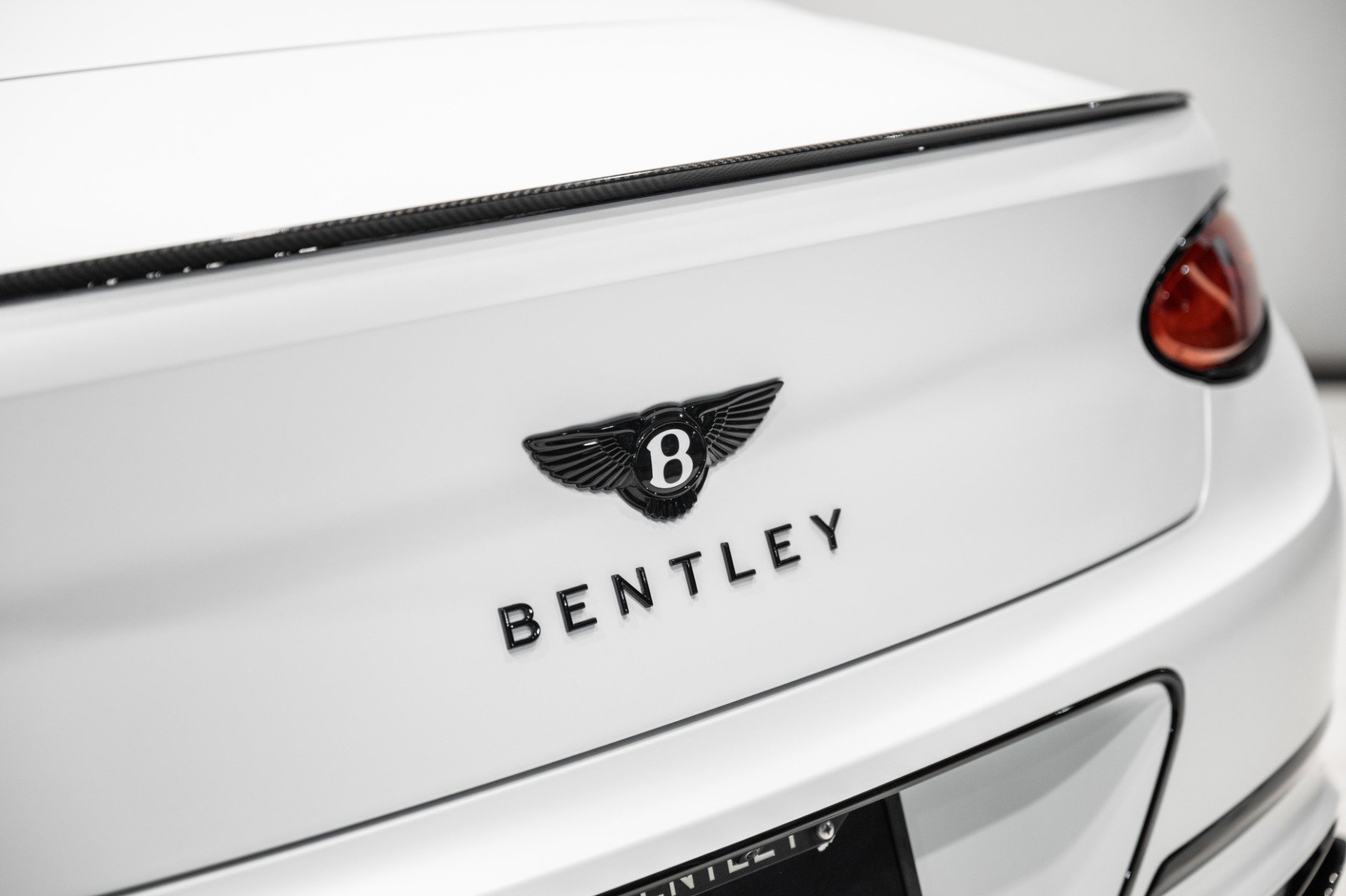 New 2024 Bentley Continental GT V8 AWD/4WD image 14