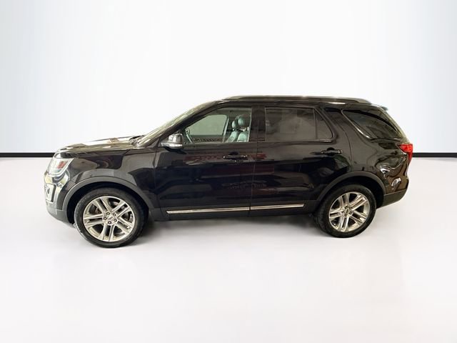 Used 2016 Ford Explorer XLT w/ Equipment Group 202A image 6